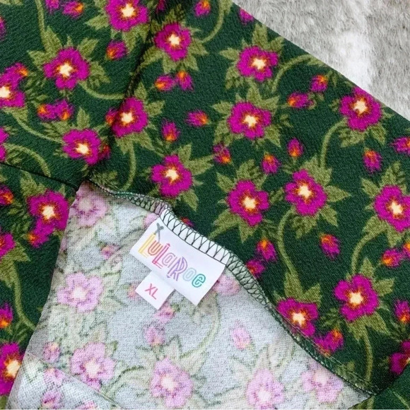 NWT LuLaRoe Cassie Floral Skirt - Picture 4 of 10